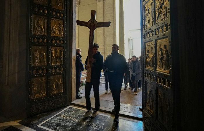 Papa Francesco si rivolge all'Ucraina e al Medio Oriente nel messaggio natalizio Urbi et Orbi