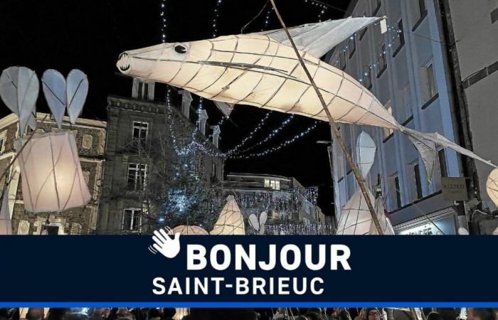 L'escursione di Théo, i bambini sulle barche e pensando alle lanterne: buon Natale Saint-Brieuc!