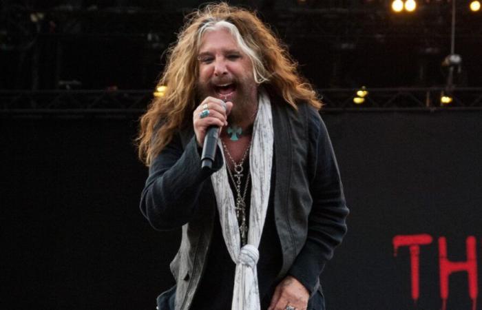 “Essere licenziato dai Mötley Crüe è stato come liberarmi di un peso di 130 chili”, afferma John Corabi