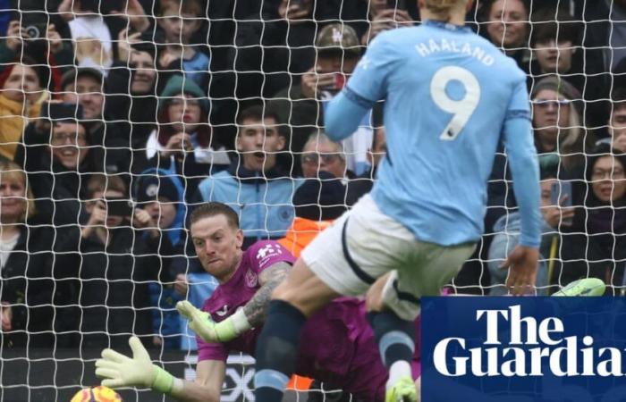 Manchester City trattenuto dall'Everton dopo il rigore sbagliato da Erling Haaland | Premier League