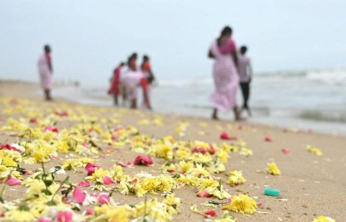 In immagini – L’Asia commemora il 20° anniversario dello tsunami più mortale della storia