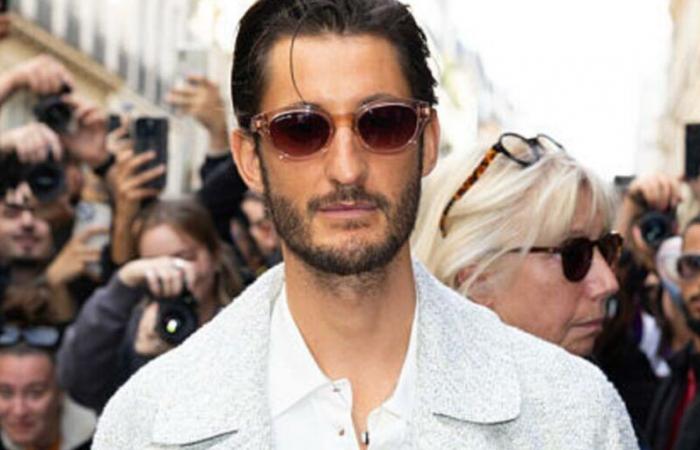 Pierre Niney confida altrettanto raramente della sua nuova vita con la sua famiglia