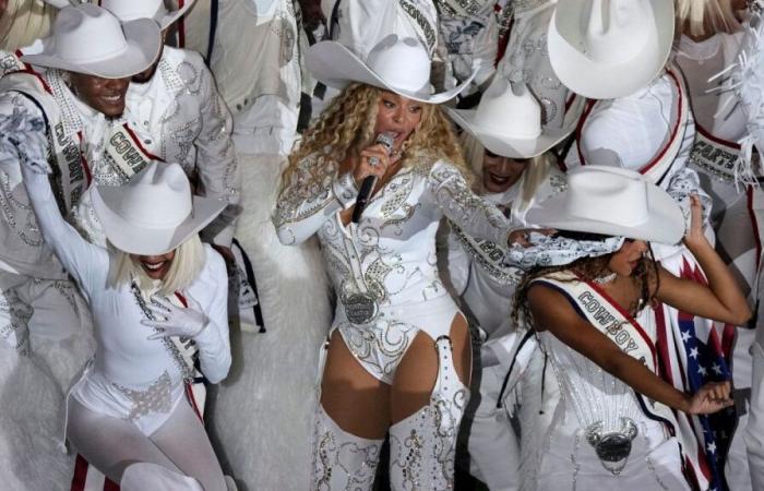 Beyoncé, trionfante in una partita di Natale della NFL, annuncia sorprese per gennaio 2025