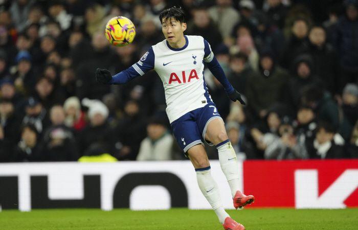 Chi ha detto panchina? Son Heung-min parte contro il Nottingham! Bentancourt i