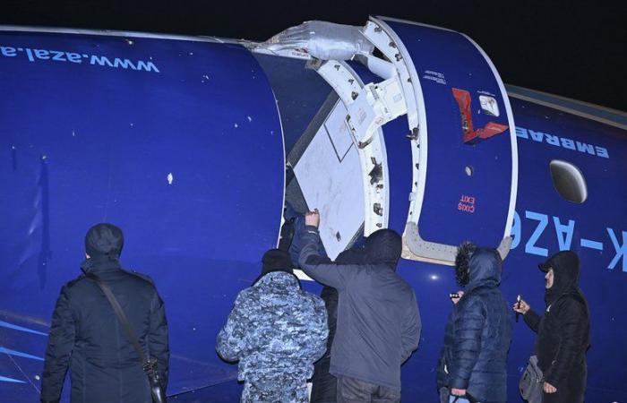 Schianto in Kazakistan: l'aereo “abbattuto per errore” dalla Russia? Questa l'ipotesi “preoccupante” emersa dopo la tragedia