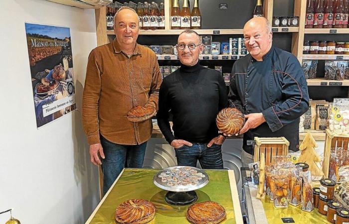 Pascal Jaouen crea i motivi dei fagioli per le crêpes alla Maison Guéguen, a Quimper