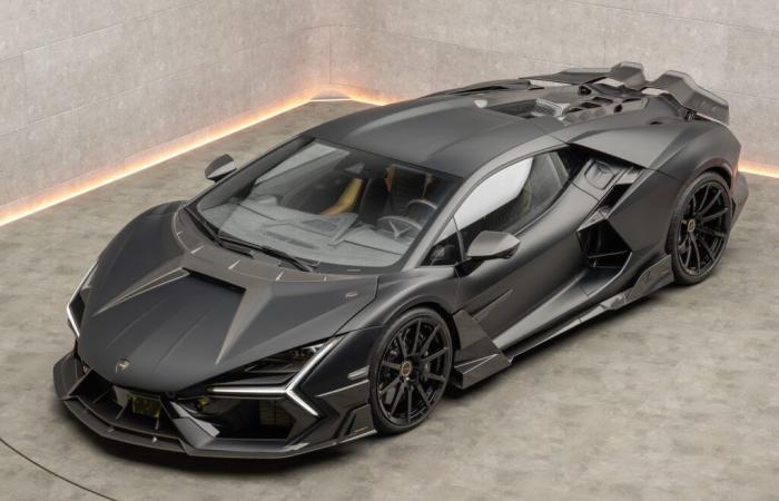 Mansory presenta la sua Lamborghini Revuelto rivista e rivista