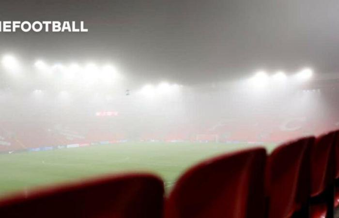 Ispezione del campo tenuta: Paul Gorst rilascia l'aggiornamento meteo ad Anfield un'ora prima del calcio d'inizio