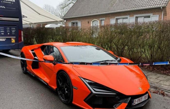 Ciclismo. Quando Mathieu van der Poel arriva in ciclocross… su una Lamborghini!