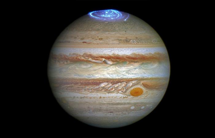 Queste enormi tempeste scuotono Giove e ne cambiano l'aspetto, ecco come osservarle con un semplice telescopio