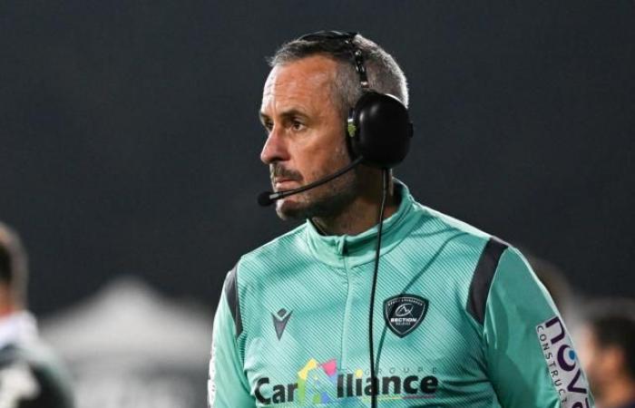 “Dobbiamo meritare di restare nella Top 14”, assicura Sébastien Piqueronies, allenatore del Pau, prima del ricevimento a Vannes