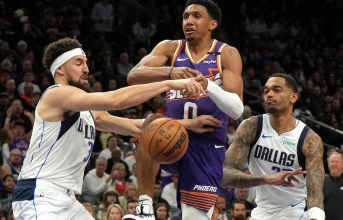 Kyrie Irving segna 20 gol, i Mavs vincono la prima partita dopo l’infortunio di Doncic battendo i Suns 98-89