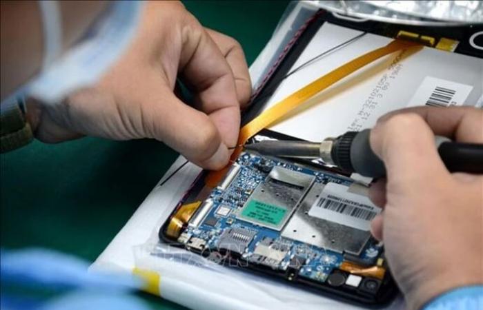 Il Vietnam si impegna a stimolare la crescita dell’industria dei semiconduttori