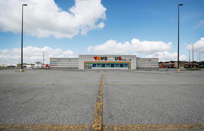 Toys “R” Us Canada chiude cinque negozi in Ontario ed espande HMV