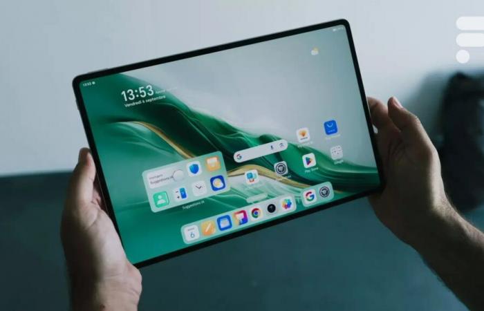 Honor mantiene le cose semplici ed efficaci con il tablet MagicPad 2 in vendita, con tastiera e stilo gratuiti