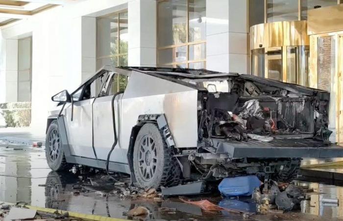 Esplosione di un Cybertruck Tesla a Las Vegas: il sospettato ferito con un colpo di pistola alla testa, possibile suicidio accennato dallo sceriffo della città