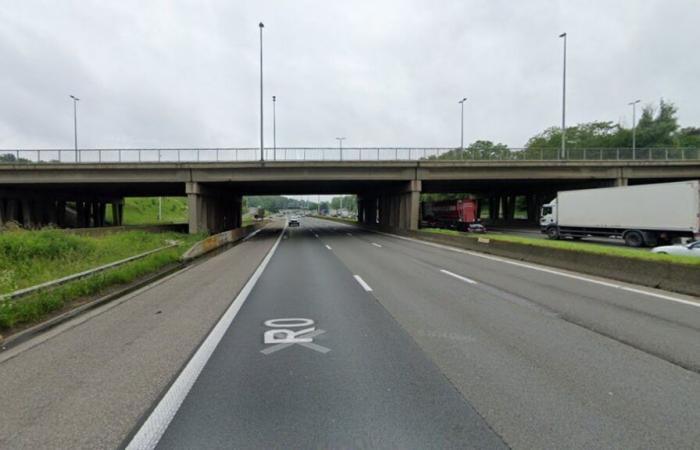 Un automobilista tra la vita e la morte dopo un grave incidente sulla tangenziale di Bruxelles