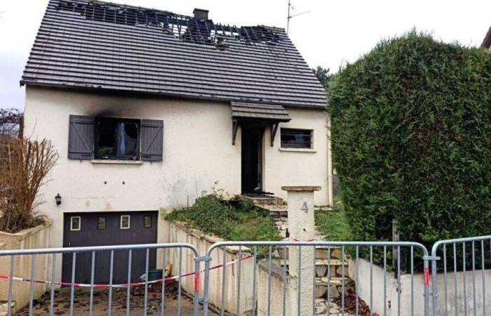 La sua casa viene distrutta da un incendio il giorno di Capodanno, a sud di Caen