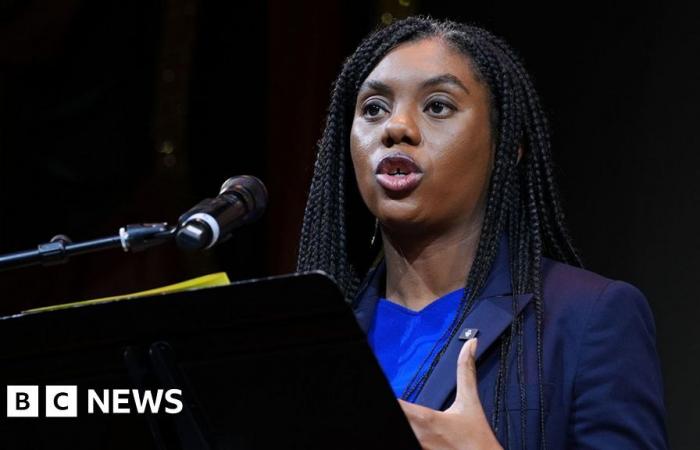 Kemi Badenoch chiede un’inchiesta nazionale sulle “bande di stupratori”