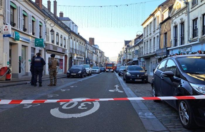 Incendio in un appartamento a Clermont: rue de la République chiusa