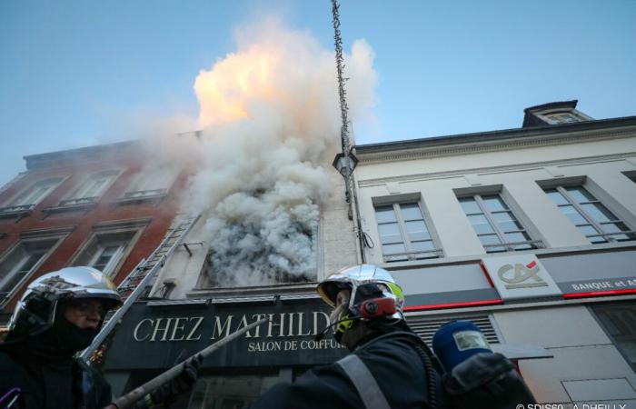 Incendio in un appartamento a Clermont: rue de la République chiusa