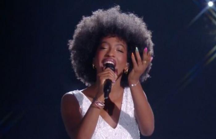 Ebony impressiona con la cover di “Hymne à l’amour” di Édith Piaf