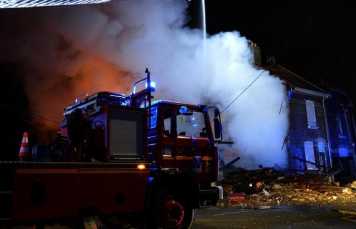 nelle controversie di quartiere, i proprietari fanno saltare in aria la propria casa