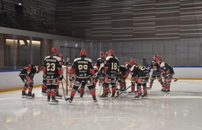 rivivi la partita di hockey su ghiaccio tra Neuilly-sur-Marne e Dunkerque, giocata allo stadio del ghiaccio di Dreux