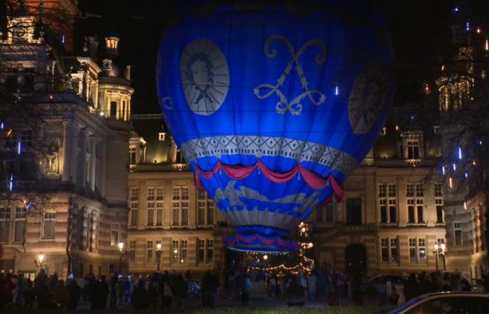 Sabato sera la mongolfiera di Jules Verne è stata eretta davanti al municipio