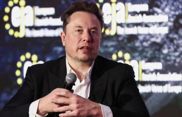 Elon Musk lascia finalmente andare Nigel Farage, figura dell’estrema destra britannica