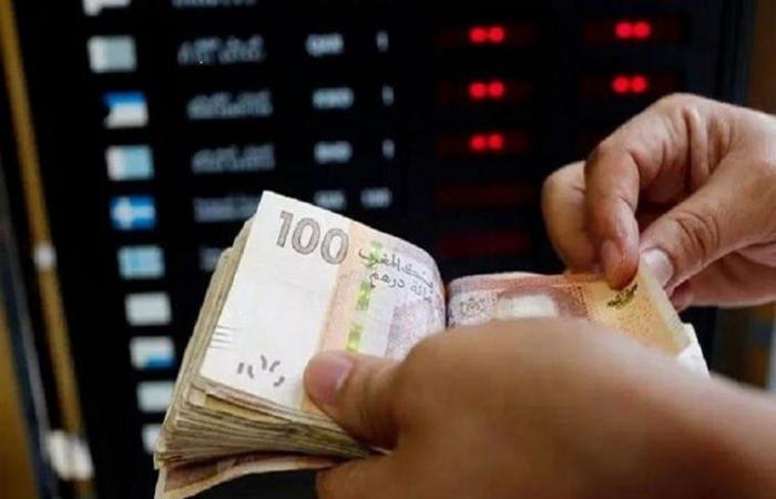 il dirham si svaluta dello 0,5% rispetto al dollaro