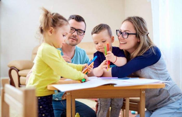 Tutti i genitori devono smettere di fare queste cose davanti ai figli, dicono gli esperti