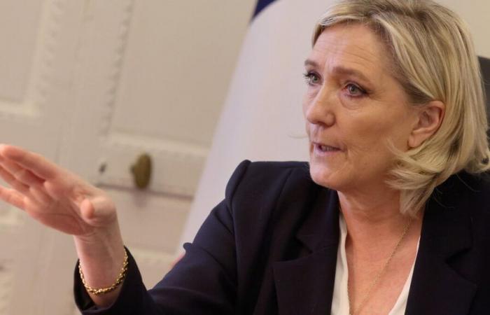 il piano di ricostruzione “non è abbastanza”, si rammarica Marine Le Pen al suo arrivo sul posto