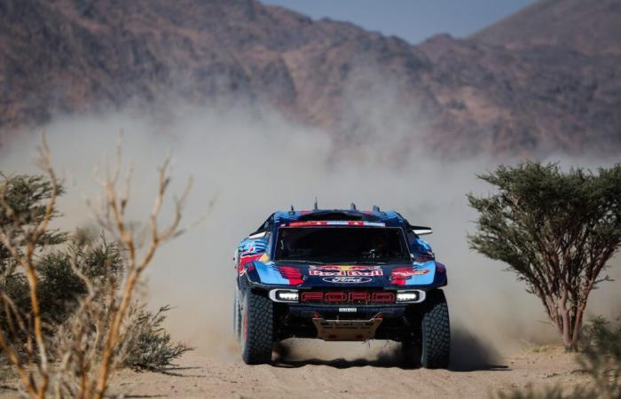 Dakar 2025 – Carlos Sainz sul tetto durante la 48H Chrono!