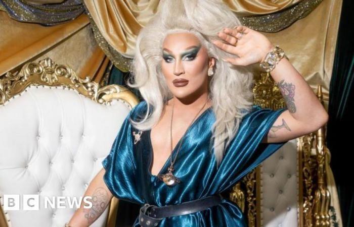 La star di RuPaul’s Drag Race UK The Vivienne è morta all’età di 32 anni