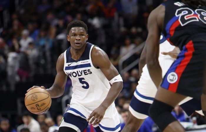 Gli Spurs stanno considerando uno scambio monumentale, pronti a offrire un riscatto da re in scelte al draft per il fenomeno da 244 milioni di dollari dei Wolves.