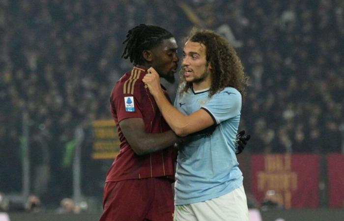 Compagni di squadra della squadra francese, Guendouzi e Koné si scontrano duramente nel derby