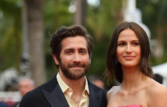 Patetico? Jake Gyllenhaal appare accanto al suo partner… 16 anni più giovane di lui