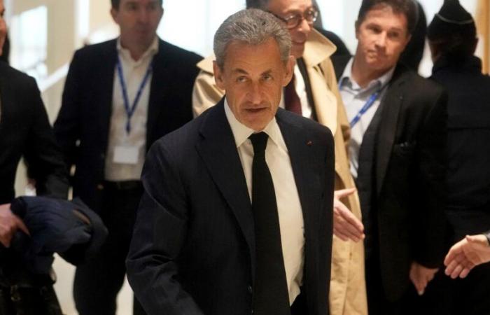 Si è aperto a Parigi il processo contro Nicolas Sarkozy