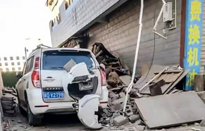 potente terremoto uccide almeno 53 persone in Tibet