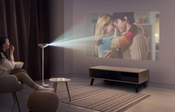 LG illumina il CES 2025 con un nuovo videoproiettore dal design… rinfrescante