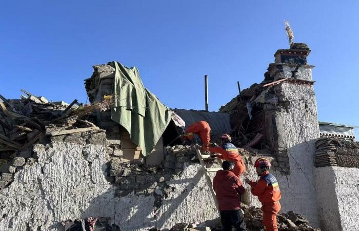 In Tibet un potente terremoto uccide almeno 53 persone