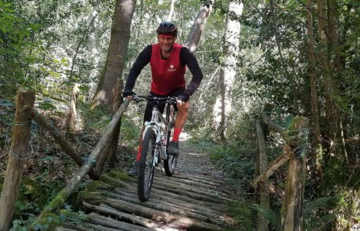 “Ho portato i miei giocatori sui passi per vedere le tappe del Tour de France”… Appassionato di ciclismo, l’ex allenatore della TFC Elie Baup si è divertito molto a Comminges