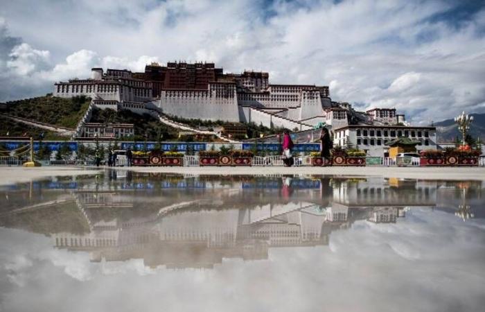 Un potente terremoto di magnitudo 7.1 uccide almeno 95 persone in Tibet