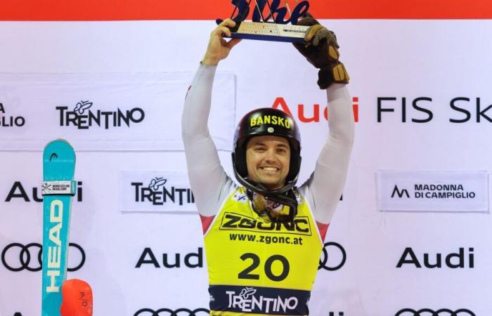 Albert Popov festeggia la sua prima vittoria in Coppa del Mondo