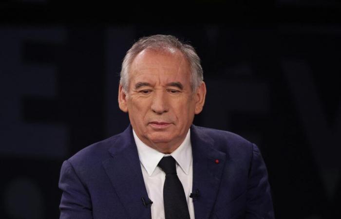 François Bayrou giustifica il suo tweet “controverso” con una lezione di greco