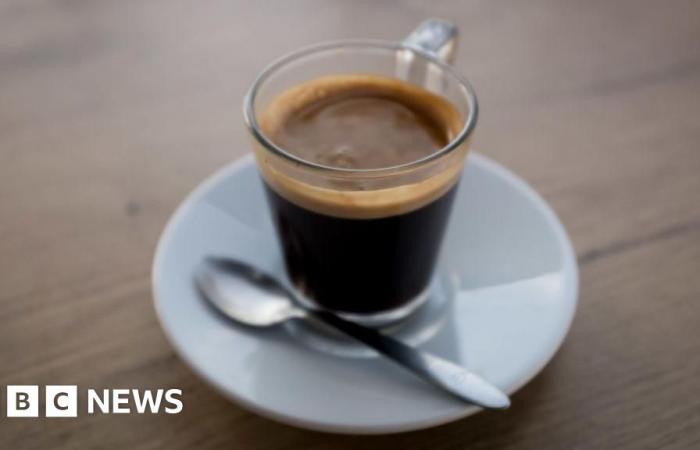 Il caffè mattutino può ridurre il rischio di morte correlata a malattie cardiache, suggerisce la ricerca