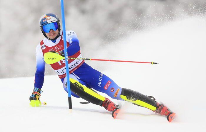 Riparte la Coppa del Mondo maschile, slalom notturno a Campiglio – Sci