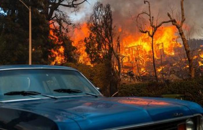 “Credevo di vederlo solo nei film americani”, testimonia un francese che si prepara a evacuare la città