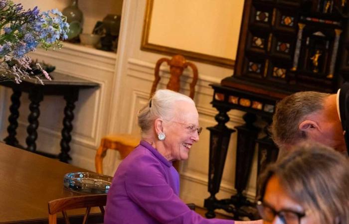 La regina Margrethe estende lo spirito natalizio con i suoi patrocini al Palazzo Christian IX